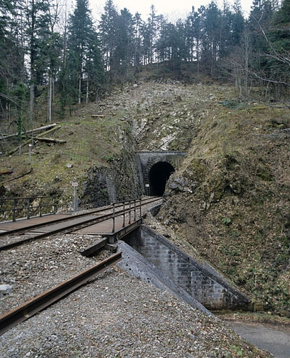 Pont et tunnel, côté Andelot-en-Montagne. © Yves Sancey / Région Bourgogne-Franche-Comté, Inventaire du patrimoine - 2005