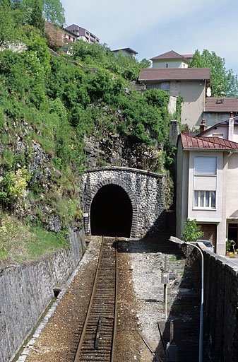 Tête côté La Cluse (sud). © Yves Sancey / Région Bourgogne-Franche-Comté, Inventaire du patrimoine - 2005