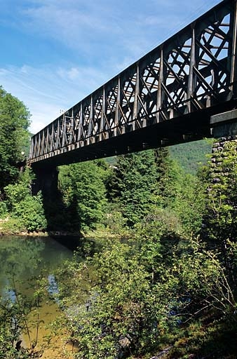 Vue en enfilade, depuis l'aval côté La Cluse. © Yves Sancey / Région Bourgogne-Franche-Comté, Inventaire du patrimoine - 2005