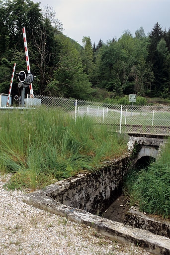 Tête aval (est) de l'aqueduc. © Yves Sancey / Région Bourgogne-Franche-Comté, Inventaire du patrimoine - 2005