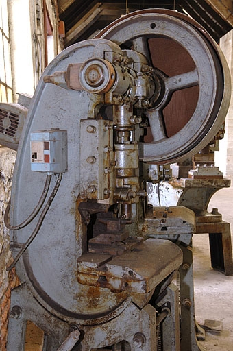 Vue de profil de la machine de gauche. © Jérôme Mongreville / Région Bourgogne-Franche-Comté, Inventaire du patrimoine - 2005