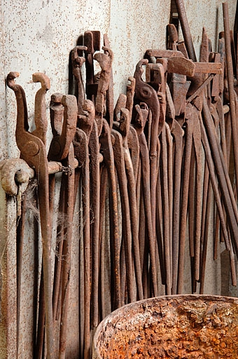 Pinces de manutention. © Jérôme Mongreville / Région Bourgogne-Franche-Comté, Inventaire du patrimoine - 2005