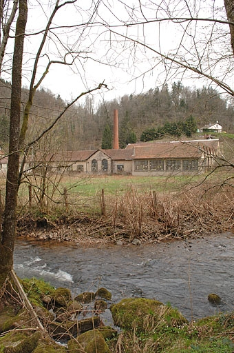 Vue d'ensemble depuis le sud. © Jérôme Mongreville / Région Bourgogne-Franche-Comté, Inventaire du patrimoine - 2005 Vue d'ensemble depuis le sud. © Jérôme Mongreville / Région Bourgogne-Franche-Comté, Inventaire du patrimoine - 2005