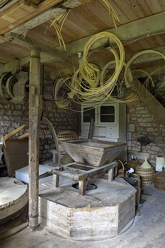 L'étage des meules. © Jérôme Mongreville / Région Bourgogne-Franche-Comté, Inventaire du patrimoine - 2005