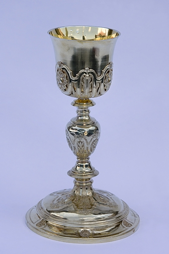 Calice. Vue en légère contre-plongée. © Yves Sancey / Région Bourgogne-Franche-Comté, Inventaire du patrimoine - 2006