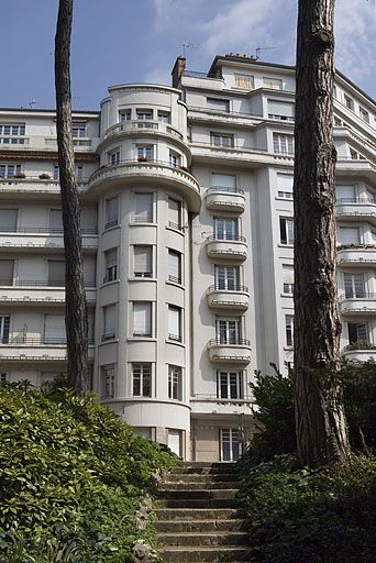 Façades depuis la promenade Micaud : vue partielle. © Yves Sancey / Région Bourgogne-Franche-Comté, Inventaire du patrimoine - 2006