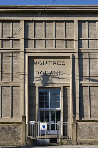Corps d'entrée : travée centrale de la façade antérieure. © Yves Sancey / Région Bourgogne-Franche-Comté, Inventaire du patrimoine - 2006 Corps d'entrée : travée centrale de la façade antérieure. © Yves Sancey / Région Bourgogne-Franche-Comté, Inventaire du patrimoine - 2006