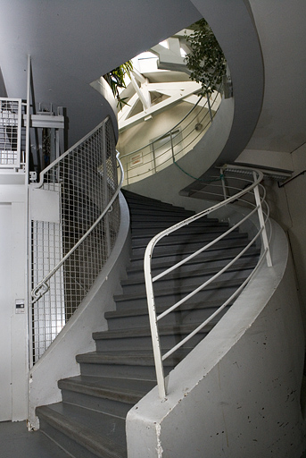 Escalier : marches. © Yves Sancey / Région Bourgogne-Franche-Comté, Inventaire du patrimoine - 2006