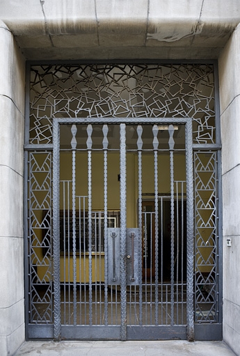 Portail d'entrée : détail de la grille. © Yves Sancey / Région Bourgogne-Franche-Comté, Inventaire du patrimoine - 2006