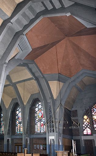 Vitraux de la nef. © Yves Sancey / Région Bourgogne-Franche-Comté, Inventaire du patrimoine - 2006