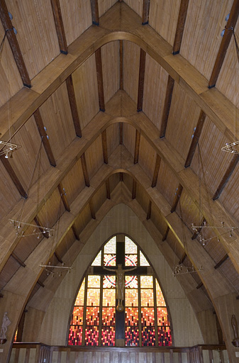 Choeur : Christ en croix. © Yves Sancey / Région Bourgogne-Franche-Comté, Inventaire du patrimoine - 2006