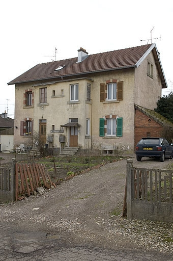 Maison ouvrière à quatre logements (côté rue de Colmar). © Jérôme Mongreville / Région Bourgogne-Franche-Comté, Inventaire du patrimoine - 2006
