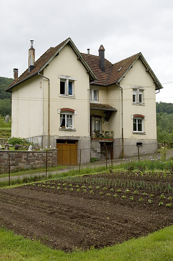 Logement patronal (rue du Barrage). © Jérôme Mongreville / Région Bourgogne-Franche-Comté, Inventaire du patrimoine - 2006