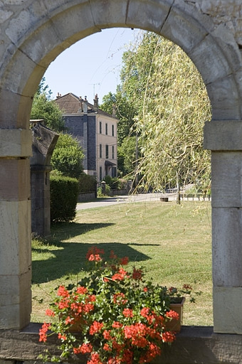 Mur nord de l'atelier de fabrication. Détail d'une baie. © Jérôme Mongreville / Région Bourgogne-Franche-Comté, Inventaire du patrimoine - 2006