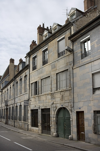 Vue d'ensemble de trois quarts droit. © Yves Sancey / Région Bourgogne-Franche-Comté, Inventaire du patrimoine - 2007