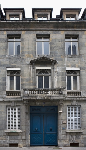 Vue d'ensemble de la partie centrale de la façade sur rue. © Yves Sancey / Région Bourgogne-Franche-Comté, Inventaire du patrimoine - 2007