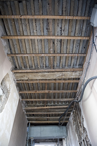 Vue du passage cocher avec plafond à la française. © Yves Sancey / Région Bourgogne-Franche-Comté, Inventaire du patrimoine - 2007