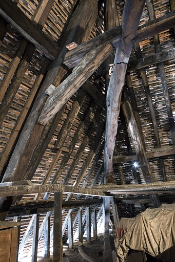 Intérieur, comble : détail de la charpente côté cour. © Yves Sancey / Région Bourgogne-Franche-Comté, Inventaire du patrimoine - 2007
