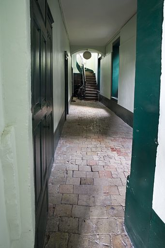 Intérieur : détail de l'escalier secondaire situé dans l'aile gauche. © Yves Sancey / Région Bourgogne-Franche-Comté, Inventaire du patrimoine - 2007
