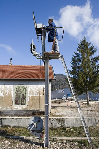 Sémaphore côté La Cluse : vue de profil. © Yves Sancey / Région Bourgogne-Franche-Comté, Inventaire du patrimoine - 2007