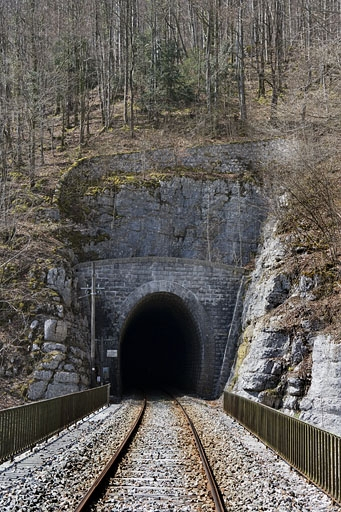 Tunnel : tête côté Andelot-en-Montagne (est). © Yves Sancey / Région Bourgogne-Franche-Comté, Inventaire du patrimoine - 2007