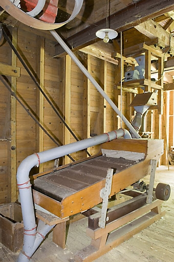 Premier étage. Crible Ph. Lafon. © Jérôme Mongreville / Région Bourgogne-Franche-Comté, Inventaire du patrimoine - 2007