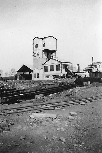 L'ensemble de concassage depuis le sud-ouest. © Emile Hérissé / Région Bourgogne-Franche-Comté, Inventaire du patrimoine - 2007