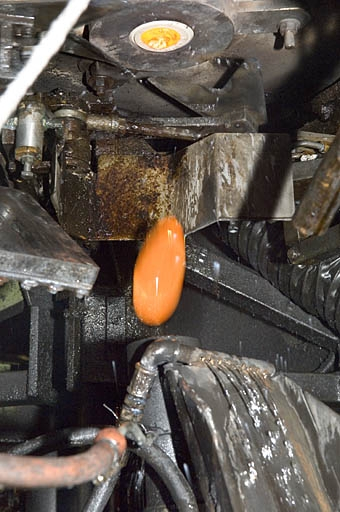 Mouleuse de tuile de verre. Chute de matière avant moulage. © Jérôme Mongreville / Région Bourgogne-Franche-Comté, Inventaire du patrimoine - 2007