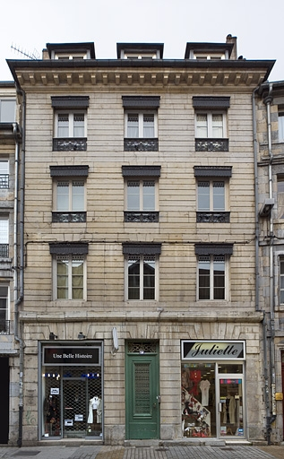 Vue d'ensemble de la façade sur rue, de face. © Yves Sancey / Région Bourgogne-Franche-Comté, Inventaire du patrimoine - 2008