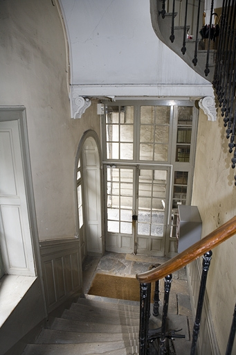 Vue de l'escalier droit. © Yves Sancey / Région Bourgogne-Franche-Comté, Inventaire du patrimoine - 2008