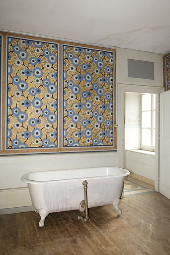 Chambre dont les baies ouvrent sur la rue de l'Eglise. © Jérôme Mongreville / Région Bourgogne-Franche-Comté, Inventaire du patrimoine - 2008