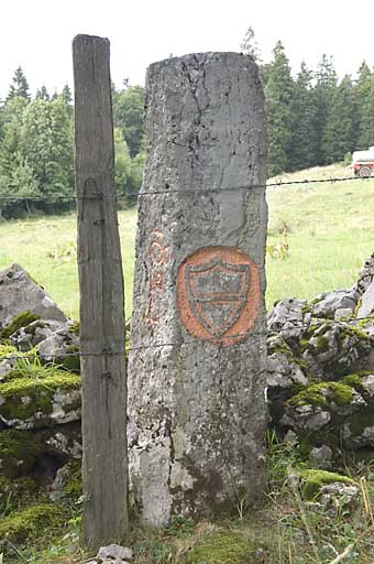  borne © Jérôme Mongreville / Région Bourgogne-Franche-Comté, Inventaire du patrimoine - 2008