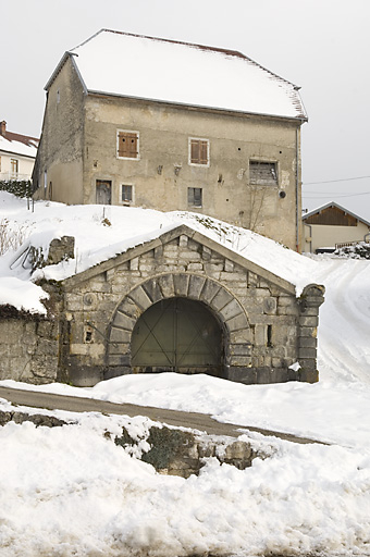 réservoir © Jérôme Mongreville / Région Bourgogne-Franche-Comté, Inventaire du patrimoine - 2008