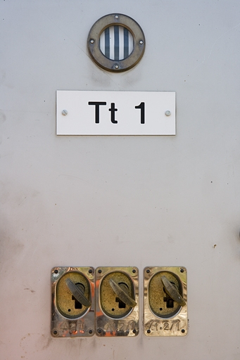 Terrain : transmetteur de gauche. © Yves Sancey / Région Bourgogne-Franche-Comté, Inventaire du patrimoine - 2008