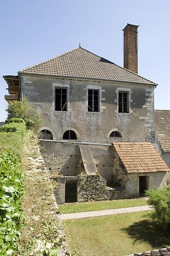 Façade nord-ouest du haut fourneau. © Jérôme Mongreville / Région Bourgogne-Franche-Comté, Inventaire du patrimoine - 2008
