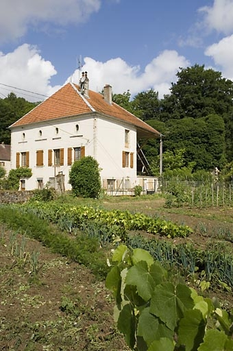 Logement patronal vu depuis le nord-est. © Jérôme Mongreville / Région Bourgogne-Franche-Comté, Inventaire du patrimoine - 2008
