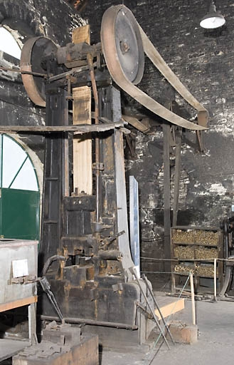 Atelier est. Marteau-pilon. © Jérôme Mongreville / Région Bourgogne-Franche-Comté, Inventaire du patrimoine - 2008