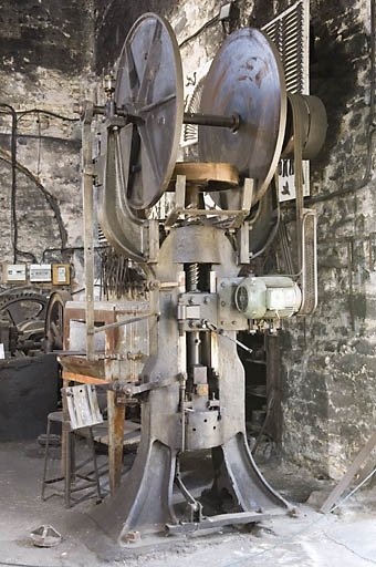 Atelier est. Presse à friction. © Jérôme Mongreville / Région Bourgogne-Franche-Comté, Inventaire du patrimoine - 2008