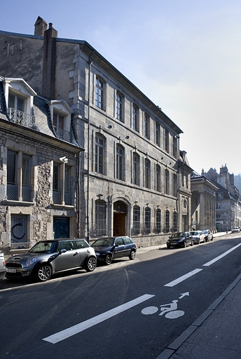 Vue d'ensemble rapprochée de la façade antérieure. © Yves Sancey / Région Bourgogne-Franche-Comté, Inventaire du patrimoine - 2009