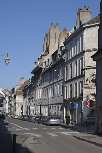 Vue d'ensemble de trois quarts droit. © Yves Sancey / Région Bourgogne-Franche-Comté, Inventaire du patrimoine - 2009