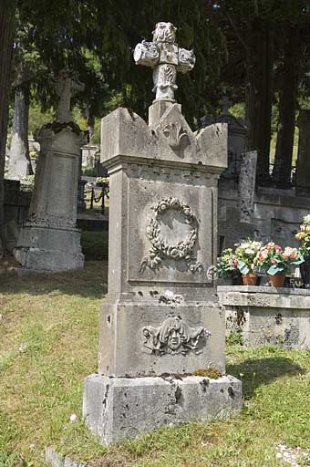 Vue générale, face portant le décor. © Jérôme Mongreville / Région Bourgogne-Franche-Comté, Inventaire du patrimoine - 2009