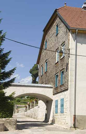 Façade latérale, côté rue de l'Eglise. © Jérôme Mongreville / Région Bourgogne-Franche-Comté, Inventaire du patrimoine - 2009
