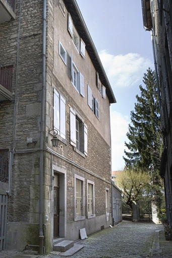 Vue d'ensemble de l'aile gauche. © Yves Sancey / Région Bourgogne-Franche-Comté, Inventaire du patrimoine - 2009