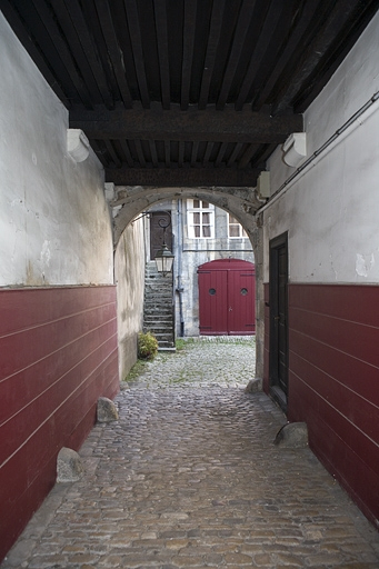 Passage cocher, depuis l'entrée. © Yves Sancey / Région Bourgogne-Franche-Comté, Inventaire du patrimoine - 2009