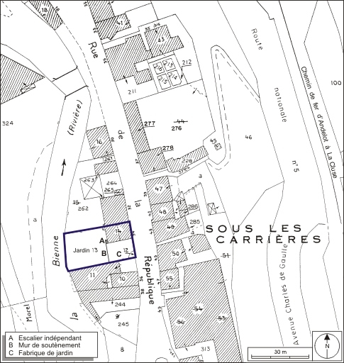 Plan-masse et de situation. Extrait du plan cadastral, 1980, section AD, échelle 1:1000. © André Céréza / Région Bourgogne-Franche-Comté, Inventaire du patrimoine - 2009