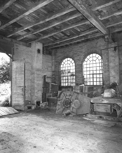 Angle nord de l'atelier de fabrication en 1981. © Jérôme Mongreville / Région Bourgogne-Franche-Comté, Inventaire du patrimoine - 2009 Angle nord de l'atelier de fabrication en 1981. © Jérôme Mongreville / Région Bourgogne-Franche-Comté, Inventaire du patrimoine - 2009
