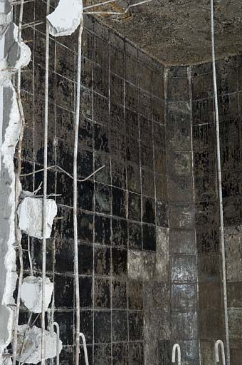 Détail d'une cuve en cours de démolition. © Jérôme Mongreville / Région Bourgogne-Franche-Comté, Inventaire du patrimoine - 2009