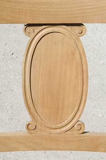 Détail d'un dossier de chaise. © Jérôme Mongreville / Région Bourgogne-Franche-Comté, Inventaire du patrimoine - 2009