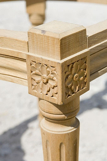 Partie supérieure d'un pied de chaise. © Jérôme Mongreville / Région Bourgogne-Franche-Comté, Inventaire du patrimoine - 2009