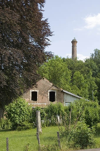 Dépendance située entre l'usine et la cité Saint-Anne. © Jérôme Mongreville / Région Bourgogne-Franche-Comté, Inventaire du patrimoine - 2009